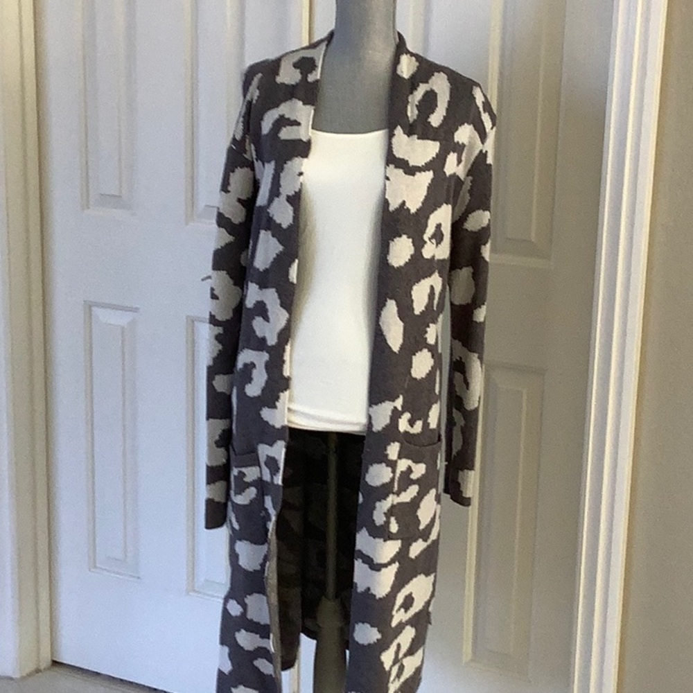 Cardigan sweater
